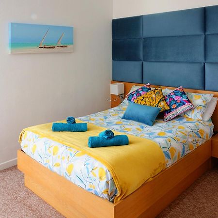 A Beautiful Apartment With Stunning Sea Views & Private Balcony Bournemouth Exterior photo